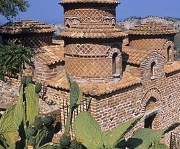 福达丽索公寓 公寓